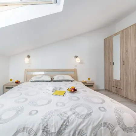 Adriatic Heart Luxury - Six Bedroom With Sea View House Appartamento