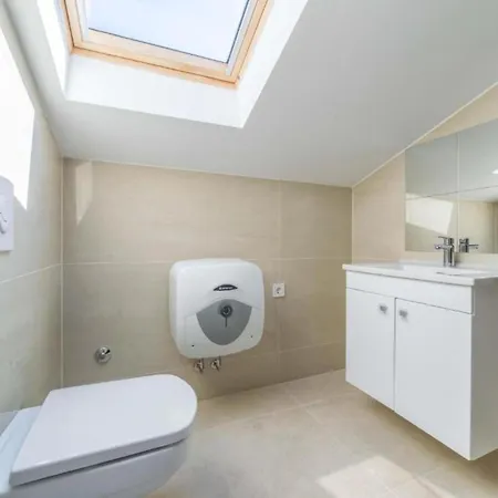 Apartment Adriatic Heart Luxury - Six Bedroom With Sea View House Pirovac